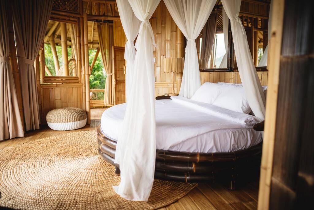 The Nude House Villa Selat Екстериор снимка